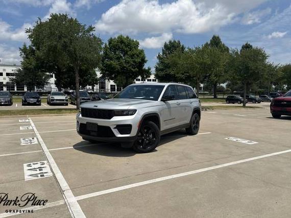 JEEP GRAND CHEROKEE 2023 1C4RJHAGXPC642930 image